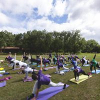 Yoga solidario con la Fundación Vicente Ferrer y el Reto Dravet | Galería